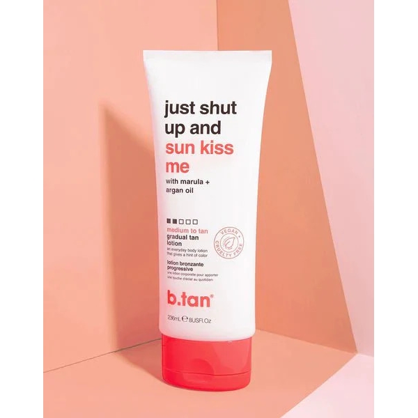 Just Shut Up & Sunkiss Me Gradual Tan Lotion (Bild 2 von 3)